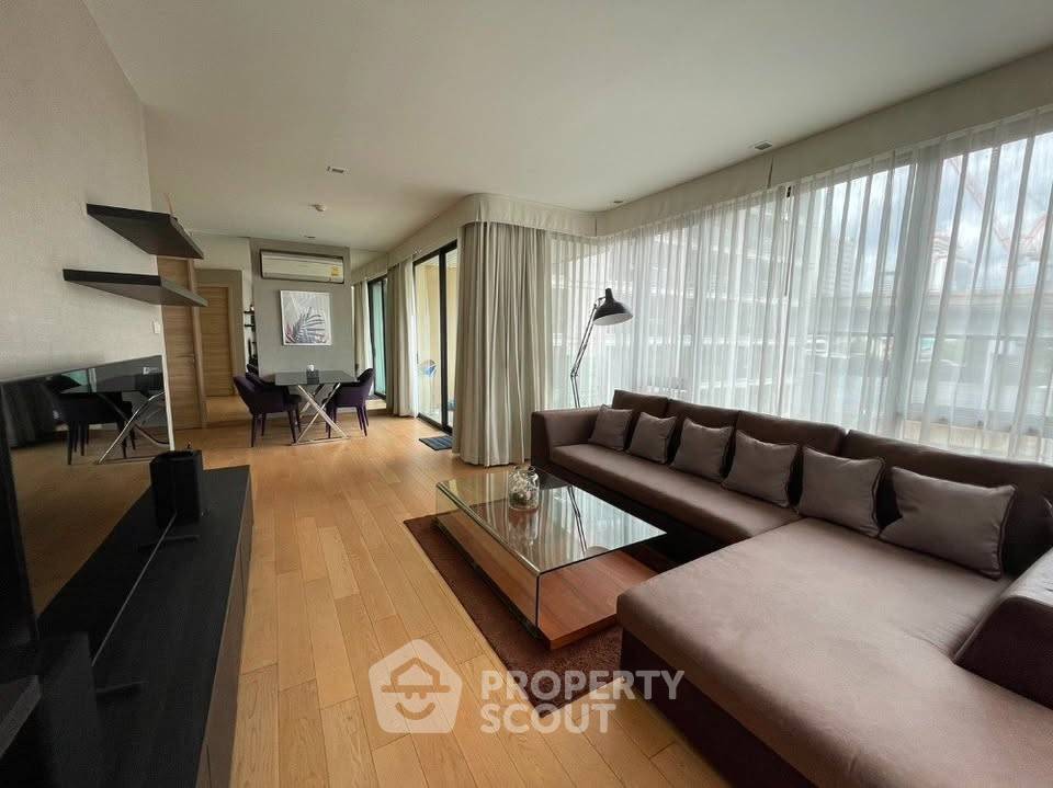 picture 200m To BTS Phloen Chit | 2-BR O2 Hip Condominium (ID 3322811) - 1/10