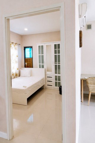 รูป จดทะเบียนได้ บ้าน 4 นอน Robinson Paseo ลาดกระบัง 380ม. สุขุมวิท 77 ลาดกระบัง 14-24 3 น้ำ  54 ตร.ว. 200 ตร.ม.บ้าน 2 ชั้น เฟอร์ฯ - รูปที่ 4/8