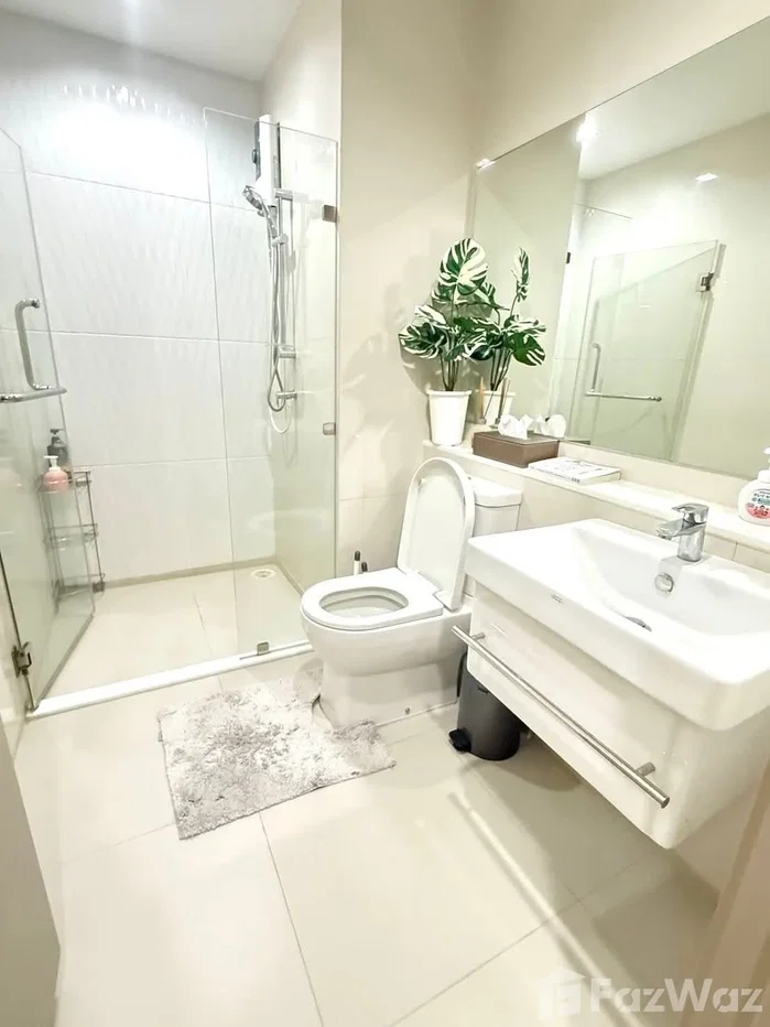 picture Corner unit 2 bdr open view 6796600 - 8/20
