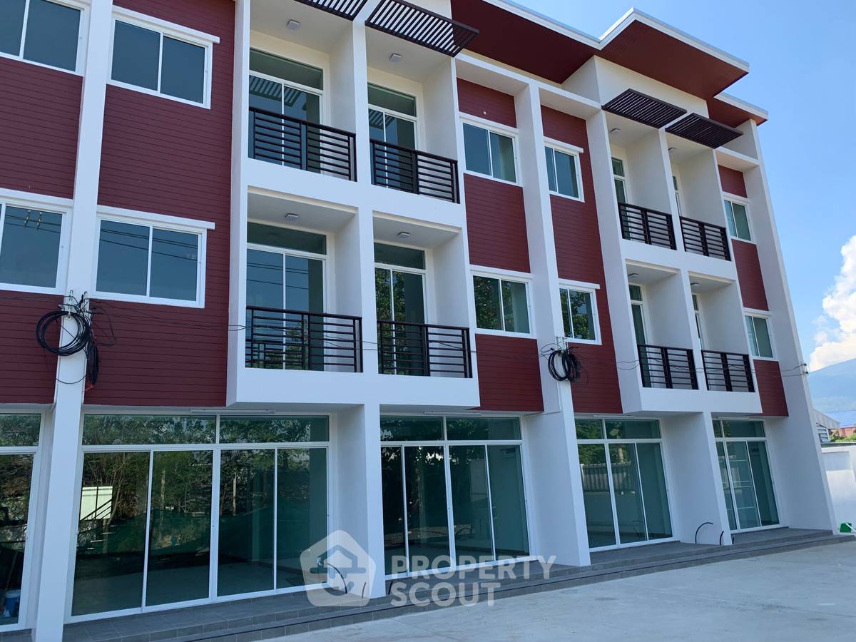 รูป ขายทาวน์เฮ้าส์ 2 ห้องนอน ทำเลช้างเผือก เชียงใหม่ (ID 992526) - รูปที่ 1/31