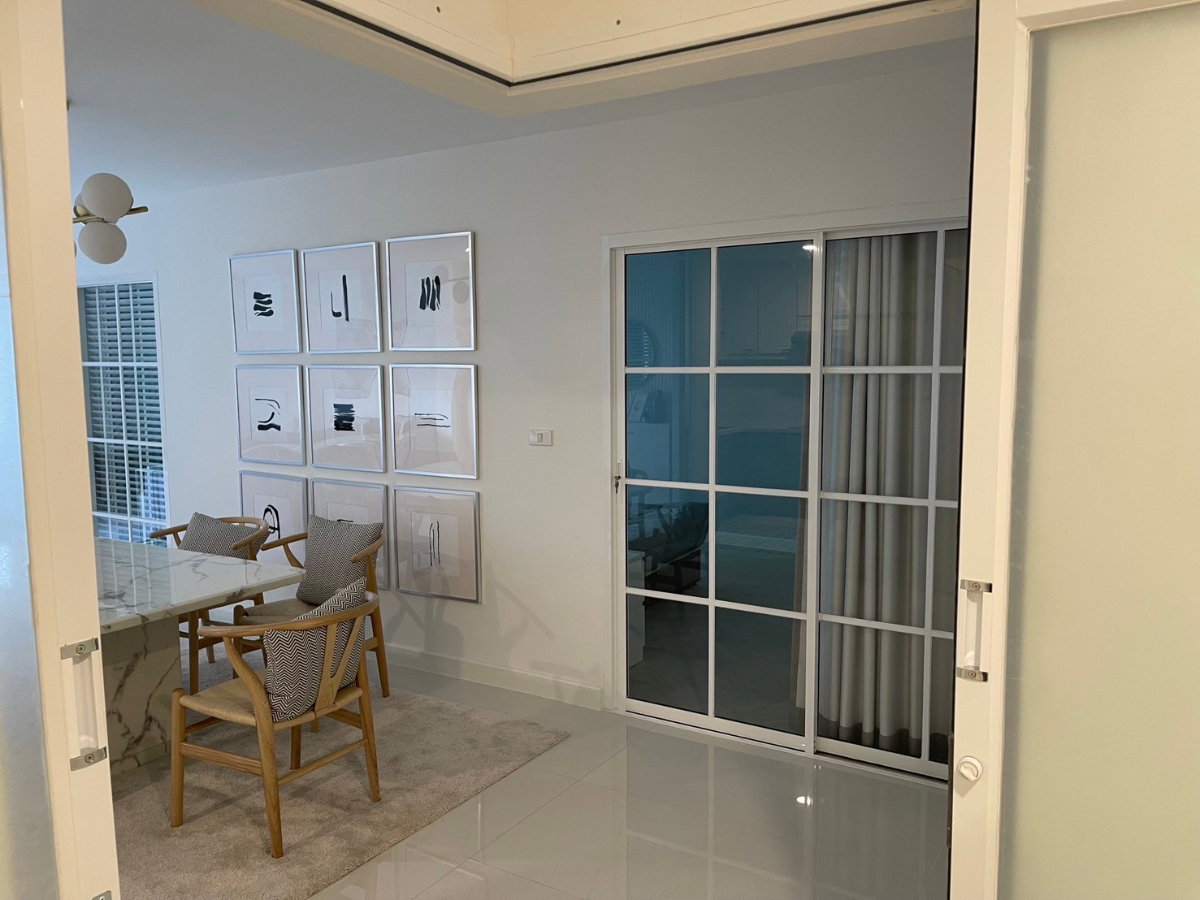 รูป ให้เช่าคอนโดหรู The Executive Regent ถนนนางลิ้นจี่ 102 ตร.ม., ชั้น 8, วิวแม่น้ำเจ้าพระยา Fully Furnished - รูปที่ 3/11