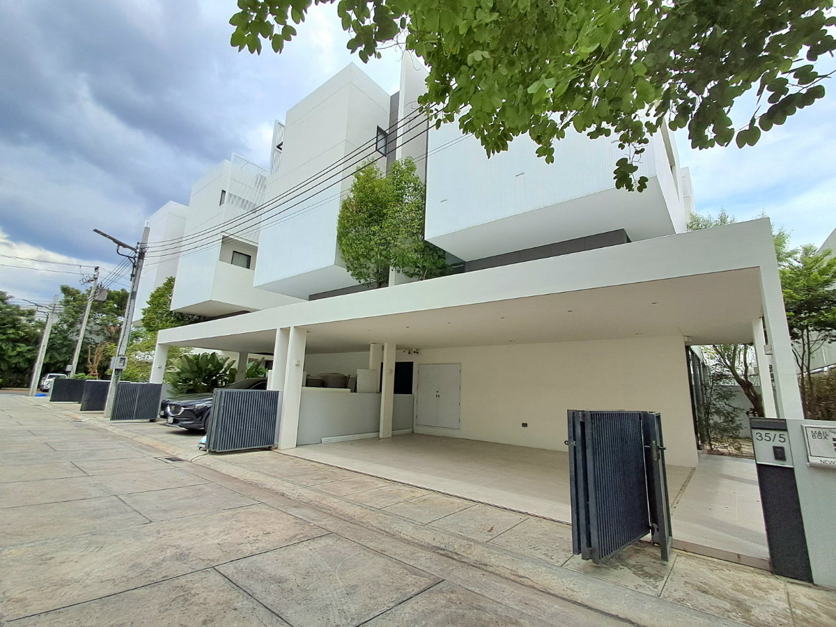 รูป ให้เช่า บ้าน โครงการ อาคิน วิภาวดี ARKIN Vibhavadi ขนาด 270 ตร.ม. 3 ห้องนอน 4 ห้องน้ำ หลังมุม ติดถนนวิภาวดี 95,000/เดือน - รูปที่ 2/29