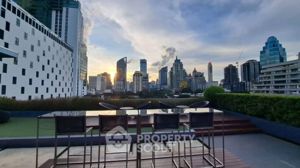 picture 200m To BTS Phloen Chit | 2-BR O2 Hip Condominium (ID 3322811) - 10/10