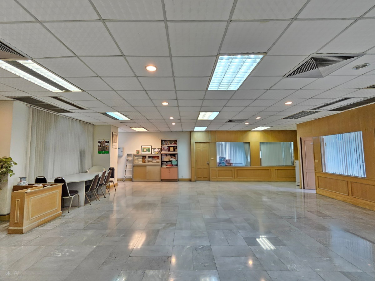 picture Office for sale at Royal Castle Pattanakarn Condominium - 2/16