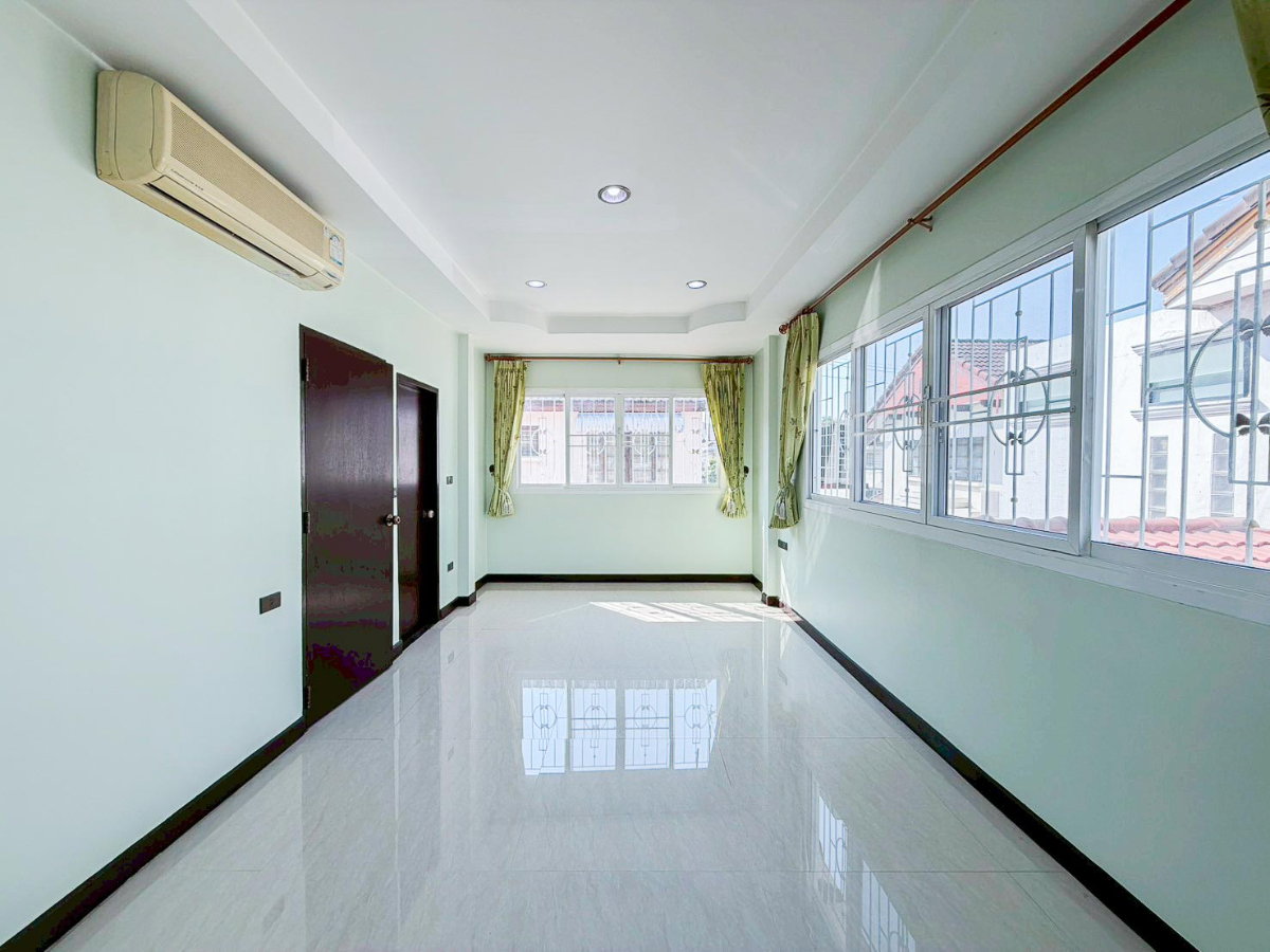 รูป ขาย บ้านเดี่ยว 2 ชั้น หมู่บ้านชลลดา สายไหม 34 56 ตรว - รูปที่ 14/21