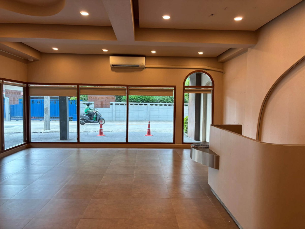 รูป #OHR47 ให้เช่าพื้นที่หน้าคอนโด 2 ชั้น 📍 ใกล้ BTS พระโขนง - รูปที่ 2/4