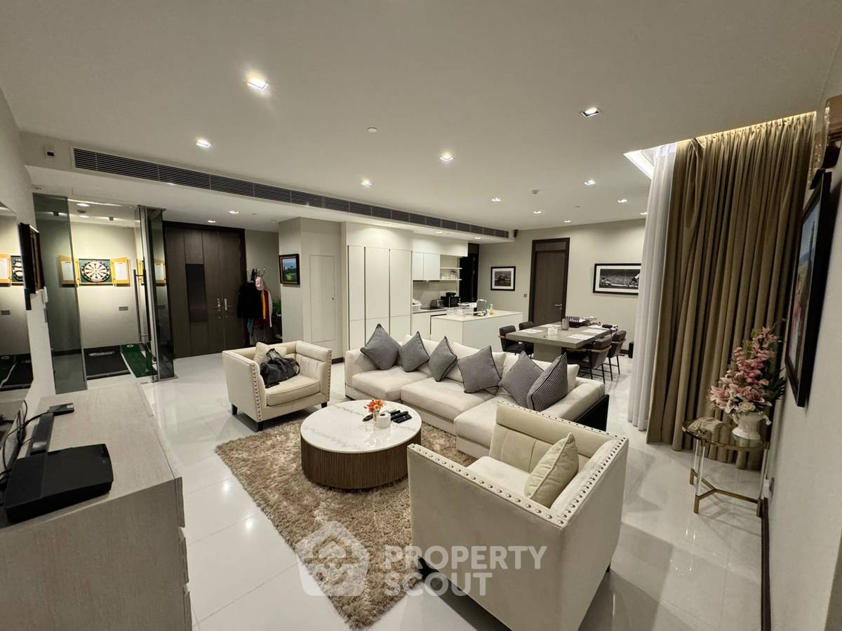 picture 3-BR 241 Sqm 20m To BTS Nana At Q1 Sukhumvit (ID 3323165) - 1/14