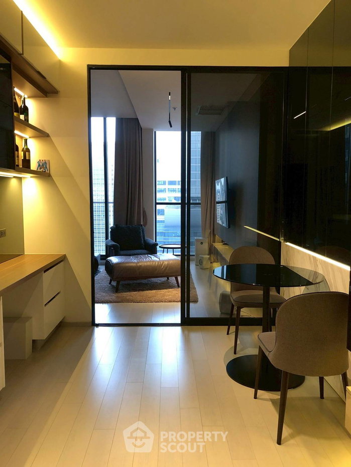 picture 1-BR Condo at Noble Ploenchit near BTS Phloen Chit (ID 2349670) - 1/5