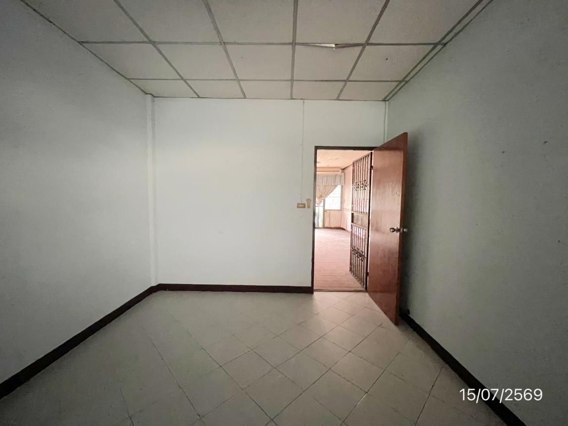 picture TOWN HOUSE 25 Sq.w. Si Racha Chonburi for 1.3M - 35/41