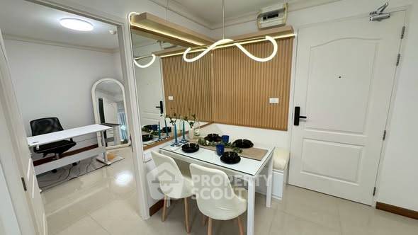 picture 45th-Floor 2-BR Chateau In Town Phaholyothin 11 By BTS Saphan Khwai (ID 3328351) - 4/14