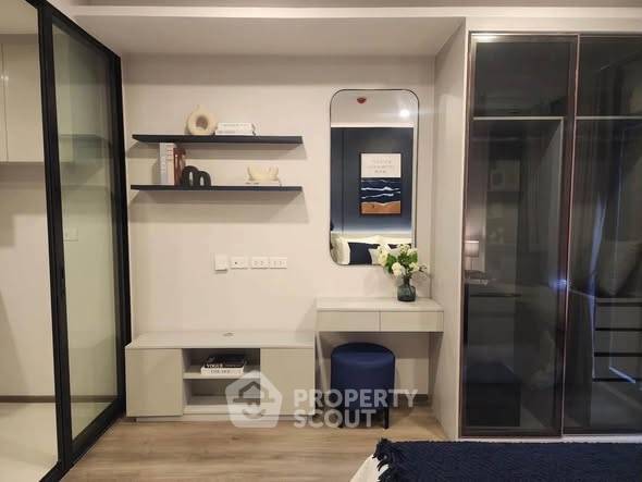 picture 200m To MRT Huai Khwang | 1-BR SOHO Bangkok Ratchada (ID 3328407) - 4/10