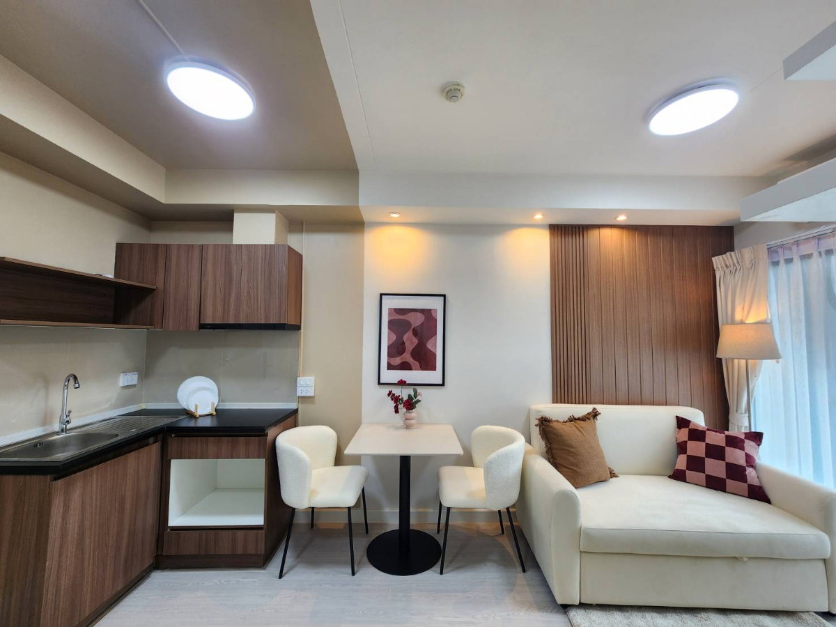picture Condo in Ratchada area near MRT, convenient transportation, fully furnished and ready to move in. - 5/8
