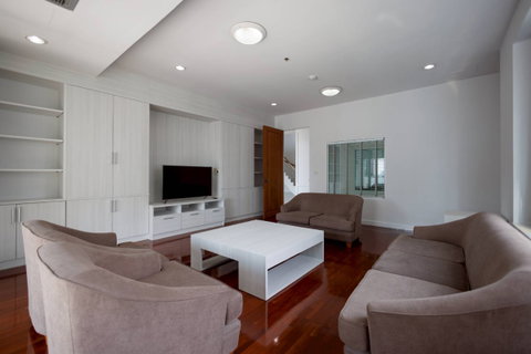 รูปภาพ ให้เช่าห้องชุด The Grand Sethiwan Sukhumvit 24 Penthouse 450 ตร.ม 4 นอน 5 น้ำ ชั้น 30 Full Furnished