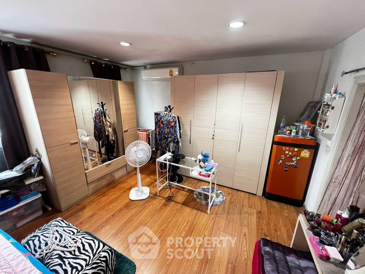 picture 5-BR Townhouse in Lat Yao (ID 3326877) - 24/36