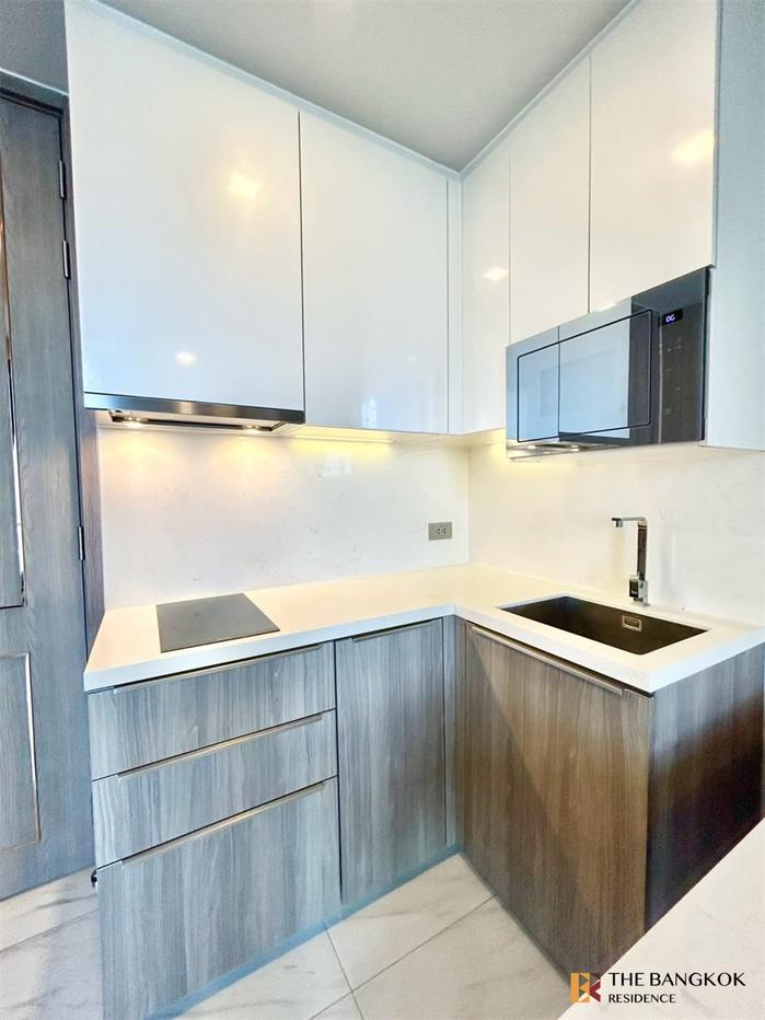 picture Condo with the Best Location Celes Asoke near MRT Sukhumvit Station - 2/9