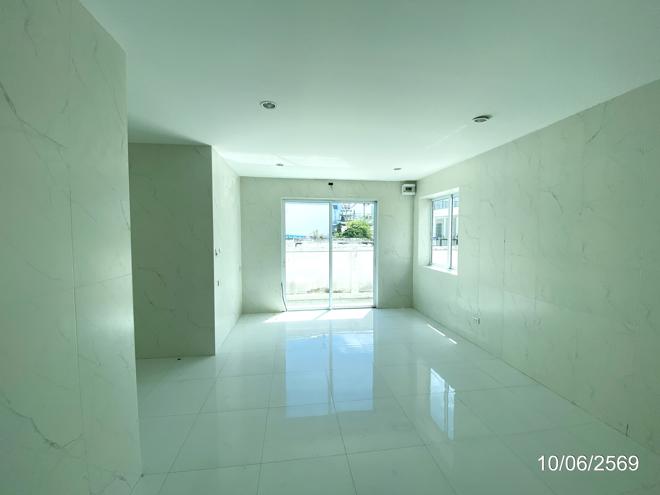 picture TOWN HOUSE 32.7 Sq.w. Muang Chon Buri Chonburi for 4.5M - 6/45