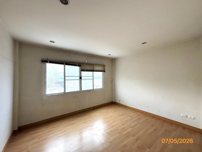 picture TOWN HOUSE 17.5 Sq.w. Bang Khun Thian Bangkok for 3.3M - 7/33