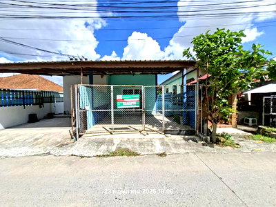 Townhouses for sale Eastern Seaboard Industrial Estate : TOWN HOUSE 25 Sq.w. Pluak Daeng Rayong for 1.3M