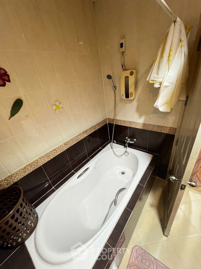 picture 5-BR Townhouse in Lat Yao (ID 3326877) - 28/36