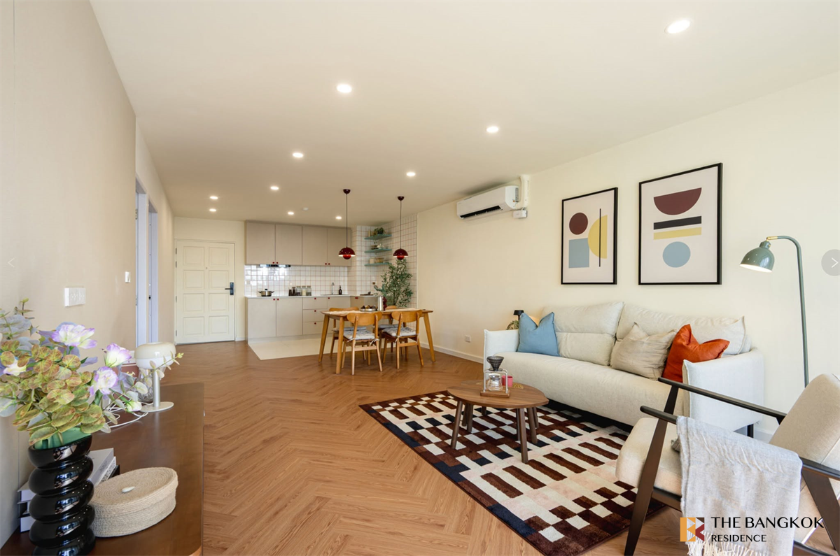 picture JC Tower Condo in Great Location, Ready-to-move-in - 10/10