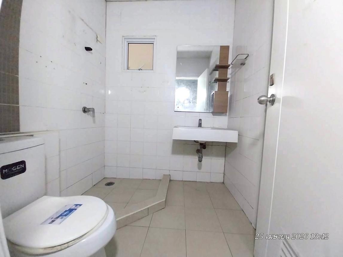 picture TOWN HOUSE 37.5 Sq.w. Khlong Sam Wa Bangkok for 3.3M - 29/37