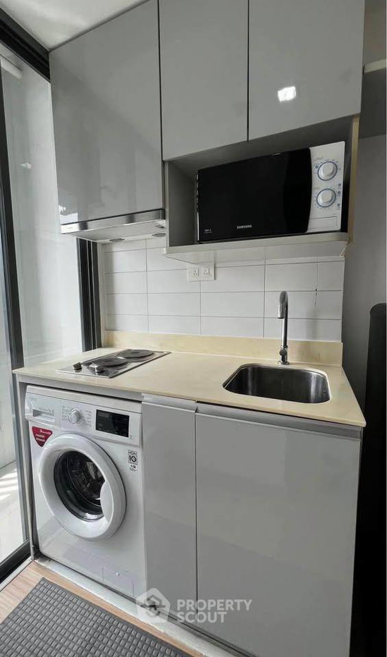 picture Studio Condo at Ideo Mobi Sukhumvit 81 near BTS On Nut (ID 3021231) - 6/8