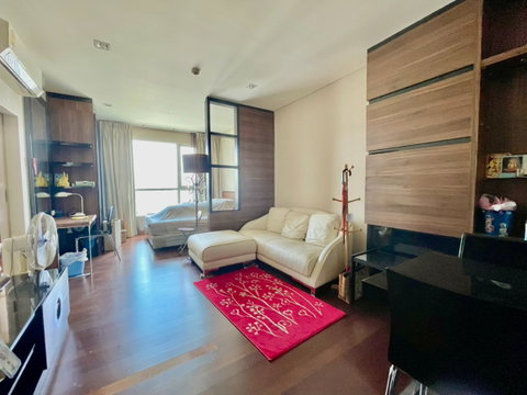 ขายคอนโด IVY THONGLOR 35 ตรม. ชั้น 24 วิวเมืองฟรีเฟอรฟ์นิเจอร์