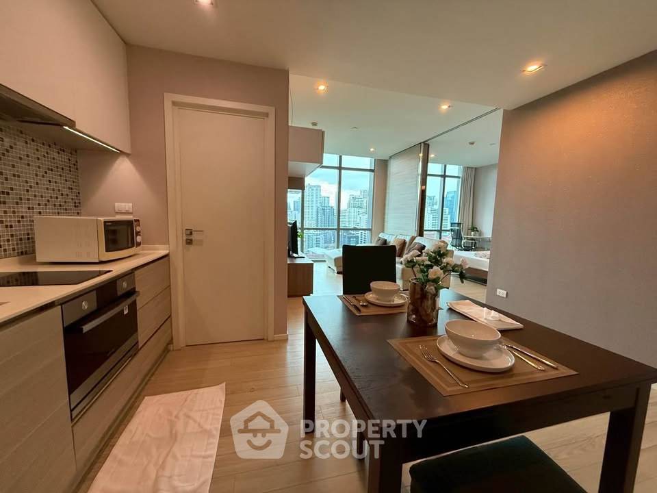 picture 55 Sqm 1-BR At The Room Sukhumvit 21 By MRT Sukhumvit (ID 3326958) - 3/9