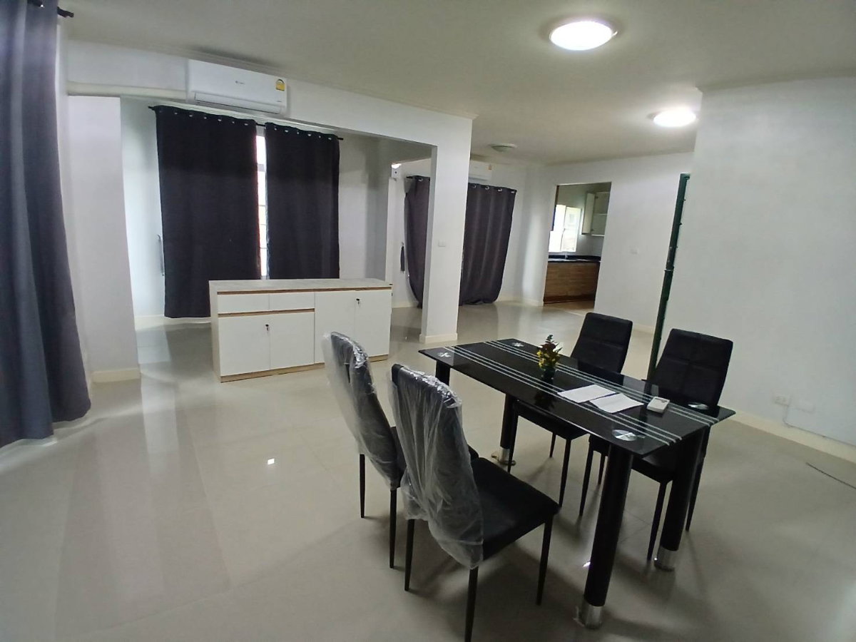 รูป ให้เช่าบ้านเดี่ยว หมู่บ้านภัสสร 13 ซอยสุวินทวงศ์ 86 3 นอน | 3 น้ำ - 100 ตร.ว. ปรับปรุงใหม่ทั้งหลัง - รูปที่ 4/17