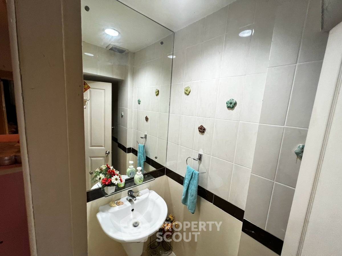 picture 5-BR Townhouse in Lat Yao (ID 3326877) - 10/36