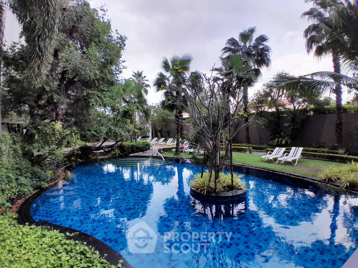 picture 32nd-Floor 2-BR Condo At Wyndham Jomtien Pattaya (ID 3328373) - 11/24