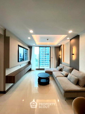 คอนโดให้เช่า : ชั้น 15 คอนโด 2 ห้องนอน Supalai Oriental Sukhumvit 39 ใกล้ MRT เพชรบุรี (ID 3325753)