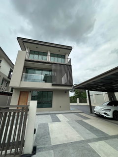 #HHR84 ขายบ้านเดี่ยวหรู 3 ชั้น หลังริม พื้นที่ใหญ่ที่สุด 📍 สวนหลวง ร.9 - พัฒนาการ