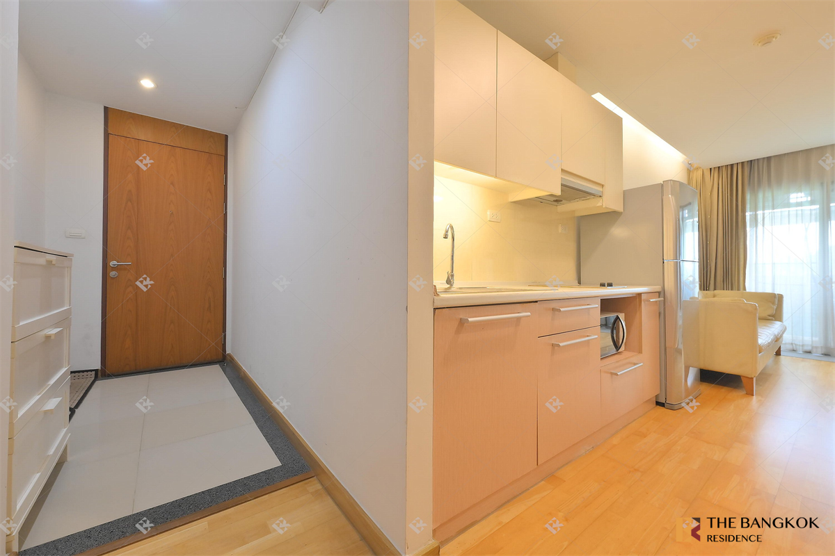 picture Room available, great price Residence 52 near BTS On Nut - 3/10