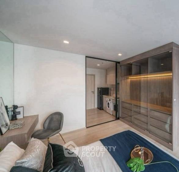picture Studio Condo at Life One Wireless near BTS Phloen Chit (ID 3319674) - 2/3