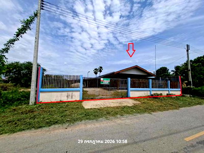 Houses for sale Suphanburi : HOME 100 Sq.w. Sam Chuk Suphanburi for 806,000