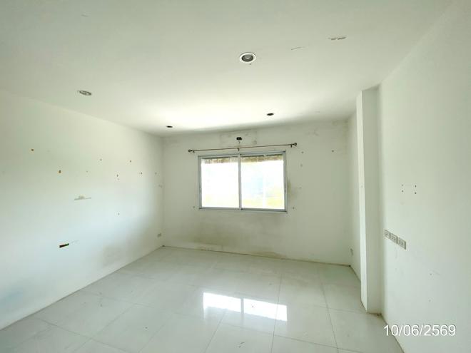 picture TOWN HOUSE 32.7 Sq.w. Muang Chon Buri Chonburi for 4.5M - 10/45