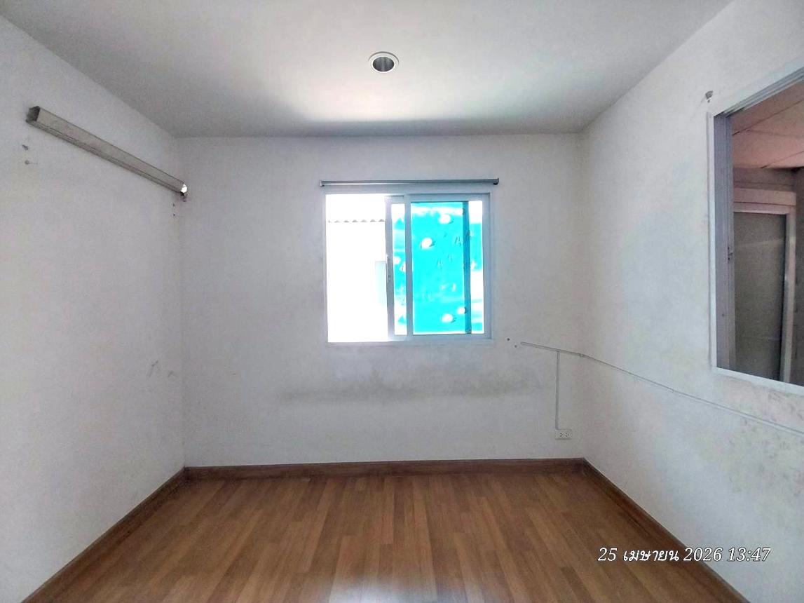 picture TOWN HOUSE 37.5 Sq.w. Khlong Sam Wa Bangkok for 3.3M - 30/37