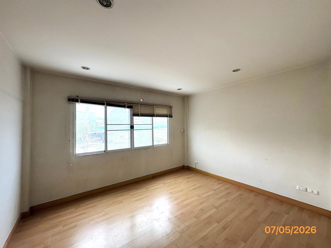 picture TOWN HOUSE 17.5 Sq.w. Bang Khun Thian Bangkok for 3.3M - 21/33