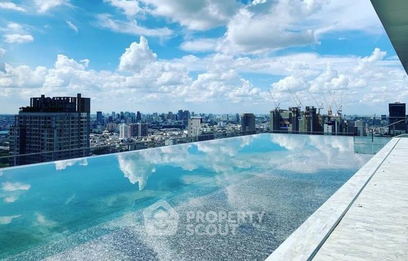 รูป ใกล้ MRT เพชรบุรี เพียง 100 ม. | 1 ห้องนอน The Esse At Singha Complex (ID 3112198) - รูปที่ 3/3