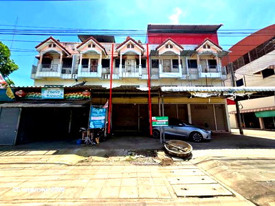 Shophouses for sale Thap Khlo Phichit : SHOP HOUSE 26 Sq.w. Thap Khlo Phichit for 1.5M