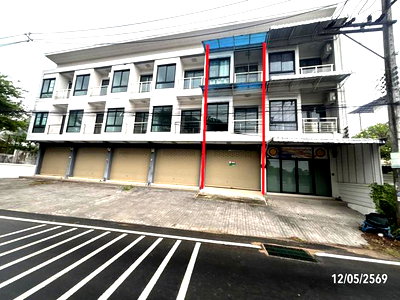 อาคารพาณิชย์ สถานีขนส่งอุบลราชธานี : อาคารพาณิชย์ 22.7 ตร.วา เมืองอุบลราชธานี อุบลราชธานี 3.2M