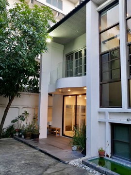 ให้เช่าโฮมออฟฟิศหลังใหญ่ 100 ตรว 450 ตรม. ซอยสุขุมวิท 39 พร้อมอุปกรณ์สำนักงาน