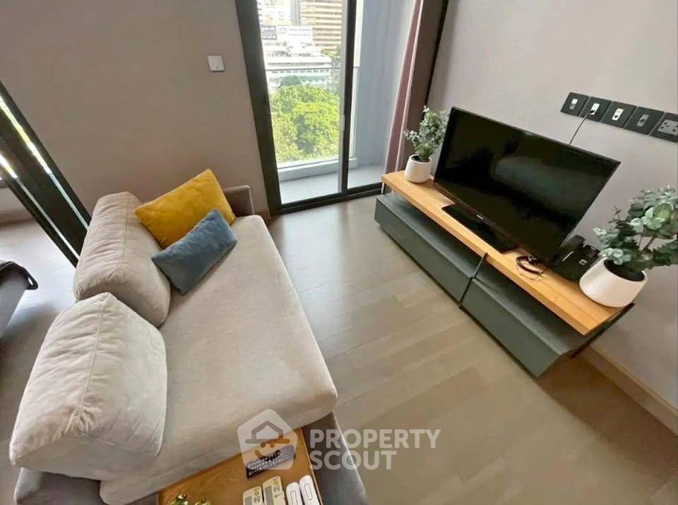 รูป ใกล้ MRT เพชรบุรี เพียง 100 ม. | 1 ห้องนอน The Esse At Singha Complex (ID 3112198) - รูปที่ 1/3