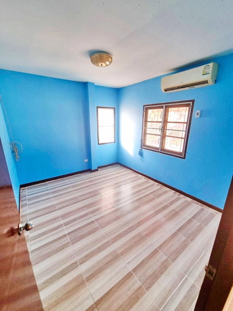 รูป บ้านเดี่ยวหลังใหญ่ 3นอน 2น้ำ จอดรถ 4คัน สุวินทวงศ์ 26-30 บึงขวาง3 ร่มเกล้า3-7 MRT สุวินทวงศ์ 1.2 กม. ใกล้ Big C ร่มเกล้า 1.5 กม. - รูปที่ 4/8