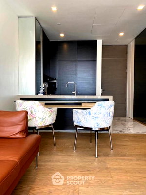 Condos for rent : 50 Sqm 1-BR Condo At Saladaeng One Near MRT Silom (ID 2951180)