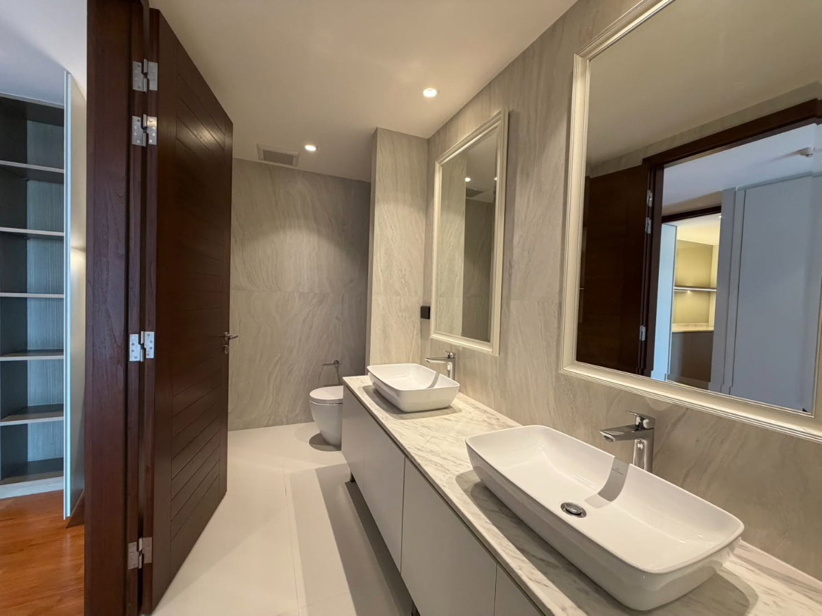 picture Pet Allowed Condo in Thonglor 3 Bedrooms 3 Bathrooms Line : @propertyproxy - 16/19