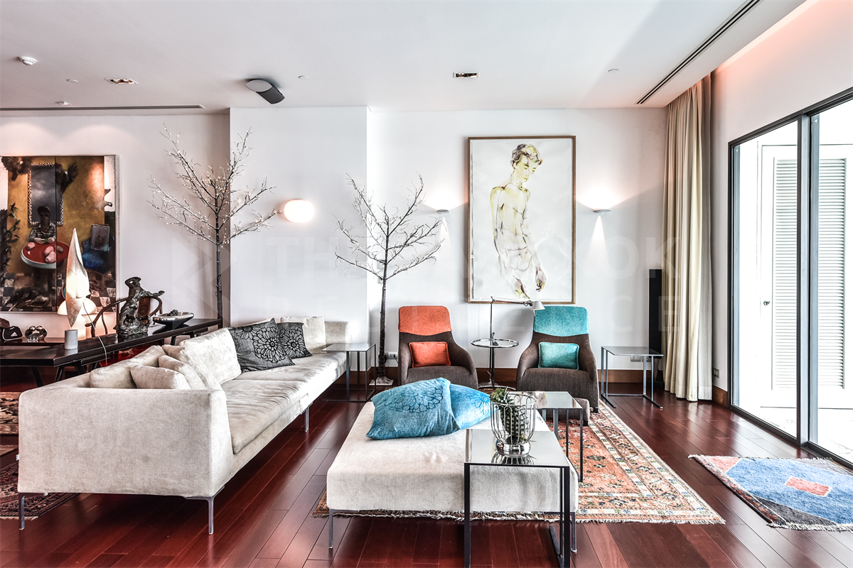 picture Le Raffine Sukhumvit 39 Luxury Unit, Ready for You Without the Wait near BTS Phrom Phong - 8/10