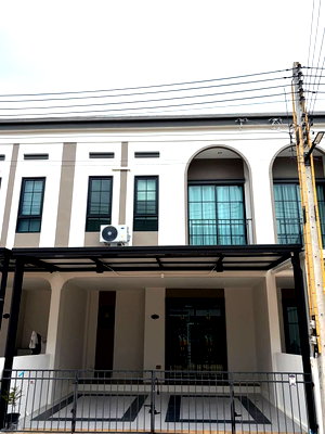 เช่าทาวน์โฮม นิคมพัฒนา ระยอง : โครงการ เดอะมิลตัน นิคมพัฒนา ซอย5 ระยอง 15,000 บาท /เดือน