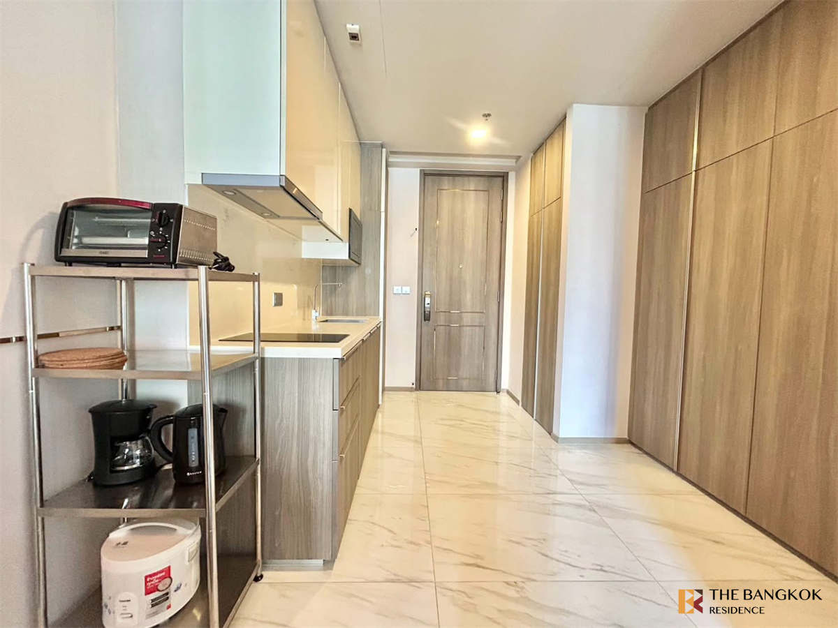 picture Celes Asoke Convenient Travel, Great Value per Square Meter near MRT Sukhumvit Station - 3/9